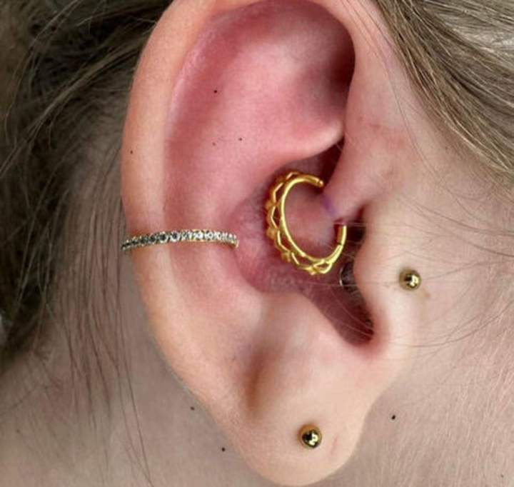 Composition de piercings d'oreille Québec