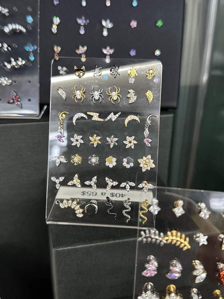 Bijoux et présentoirs Québec